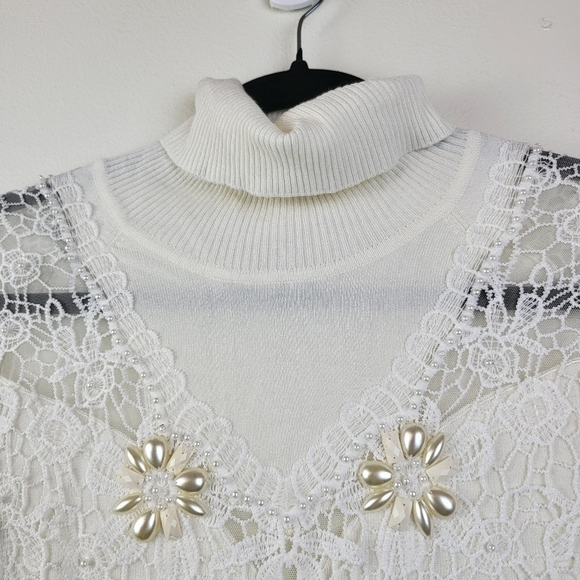 Boston Proper Turtleneck embroidered pearls Jewels Sweater Top M NWOT Cream - Picture 7 of 9